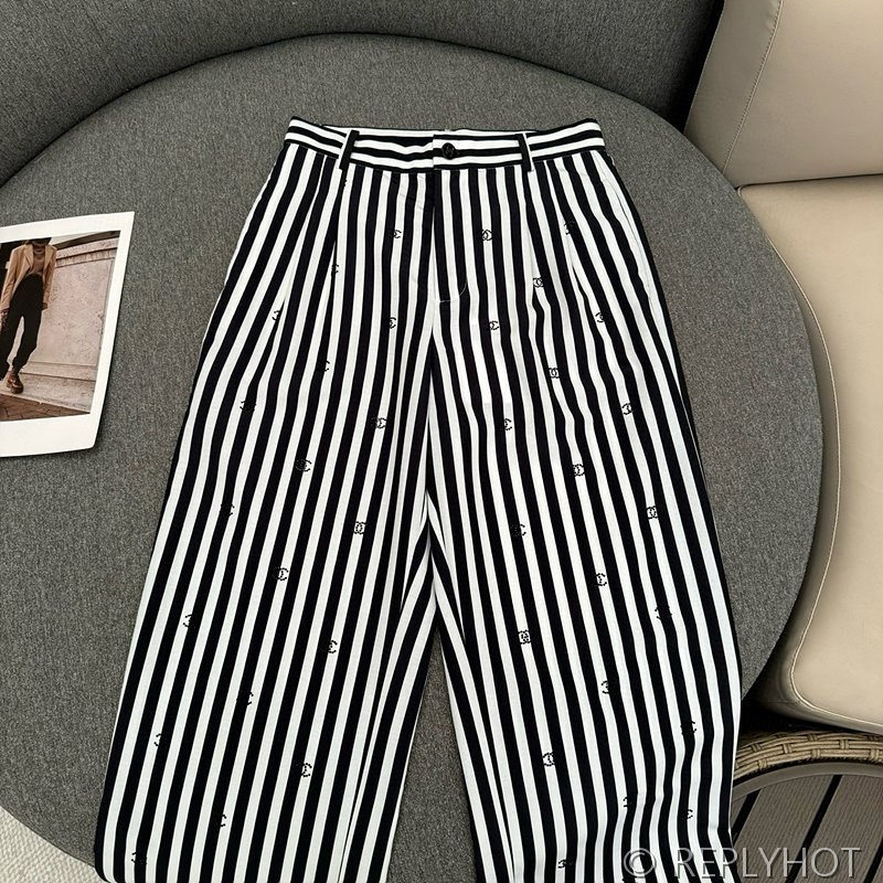 샤넬 코코비치 컬렉션 CC로고 스트라이프 팬츠 2color [매장가 500만원대]