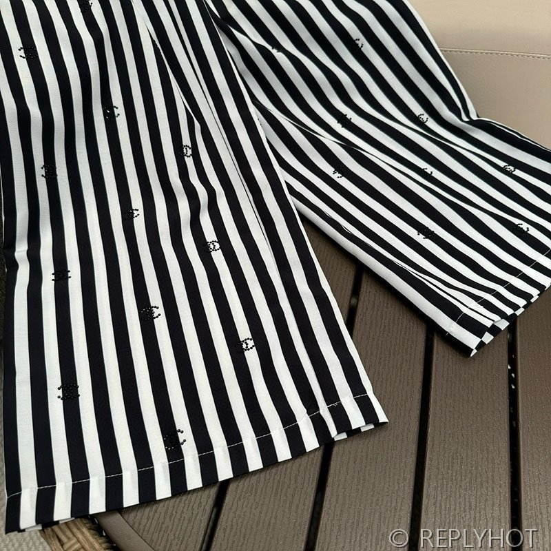 샤넬 코코비치 컬렉션 CC로고 스트라이프 팬츠 2color [매장가 500만원대]