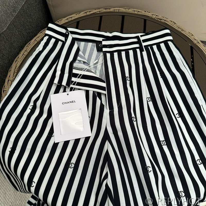 샤넬 코코비치 컬렉션 CC로고 스트라이프 팬츠 2color [매장가 500만원대]
