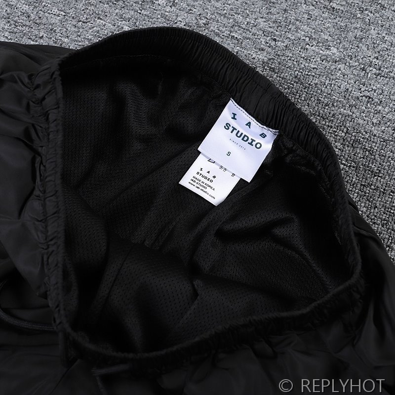 IAB 스튜디오 우븐 쇼츠 반바지 / 블랙