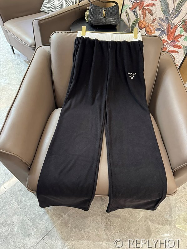 프라다 트레이닝복 세트