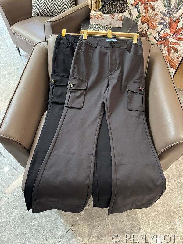 프라다 트라이앵글 로고 슬리밍 부츠컷 팬츠 2color