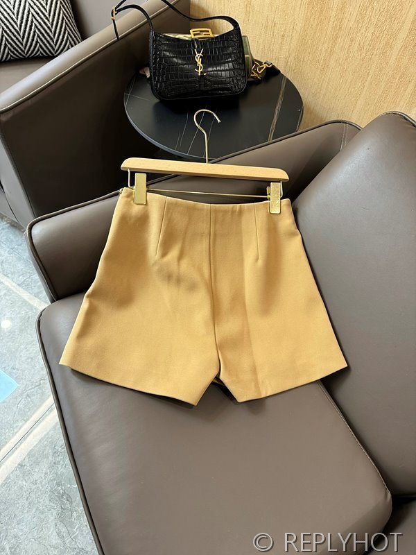 프라다 로고 베벨 트라이앵글 반바지 치마