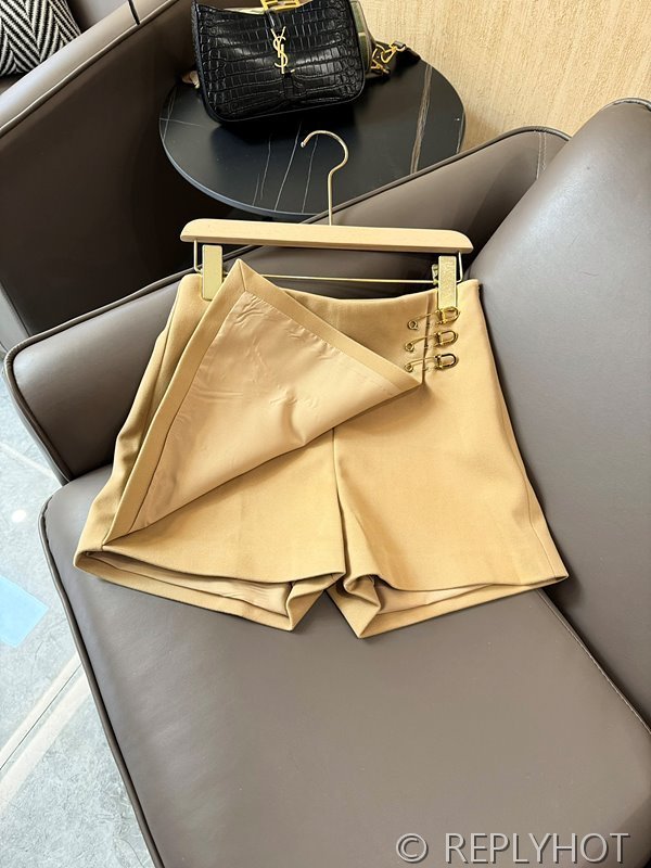 프라다 로고 베벨 트라이앵글 반바지 치마