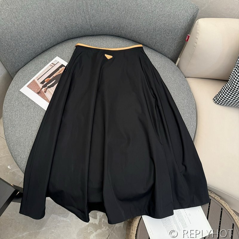 프라다 가죽 트리밍 나일론 우산 스커트