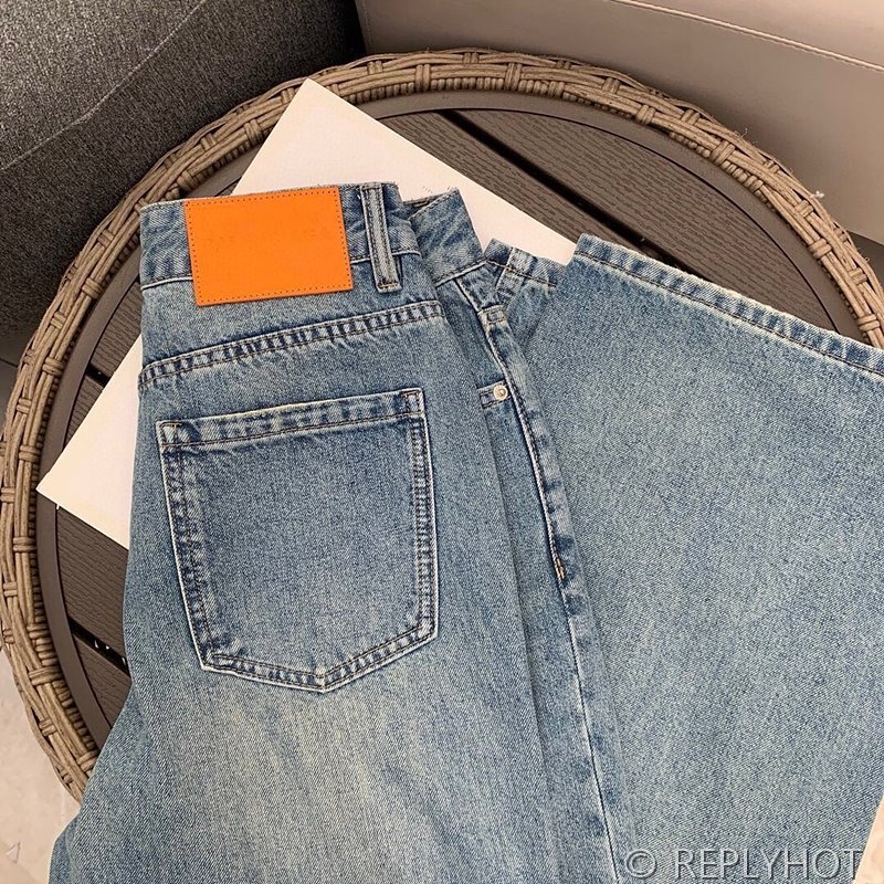 발렌시아가 오블리크 레터 프린트 스트레이트 진