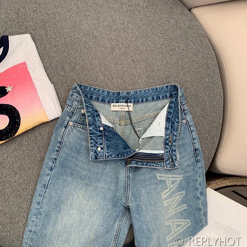 발렌시아가 오블리크 레터 프린트 스트레이트 진