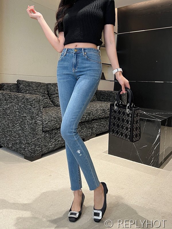 디올 하이웨이스트 슬림 워싱 나인포인트 진