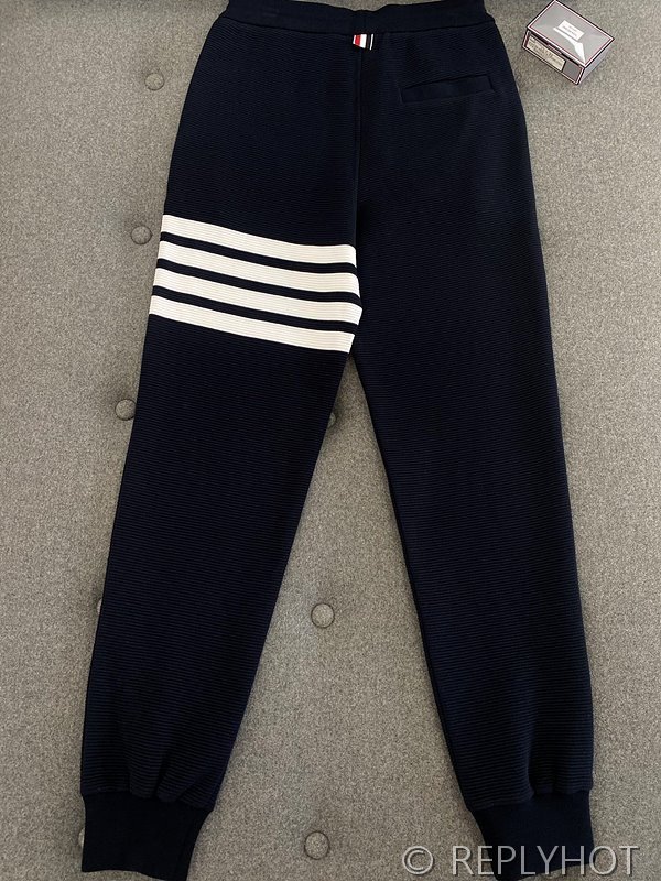 톰브라운 스트레이트 캐주얼 팬츠 네이비