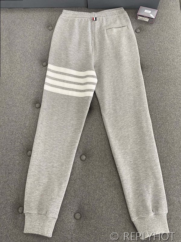 톰브라운 스트레이트 캐주얼 팬츠 그레이