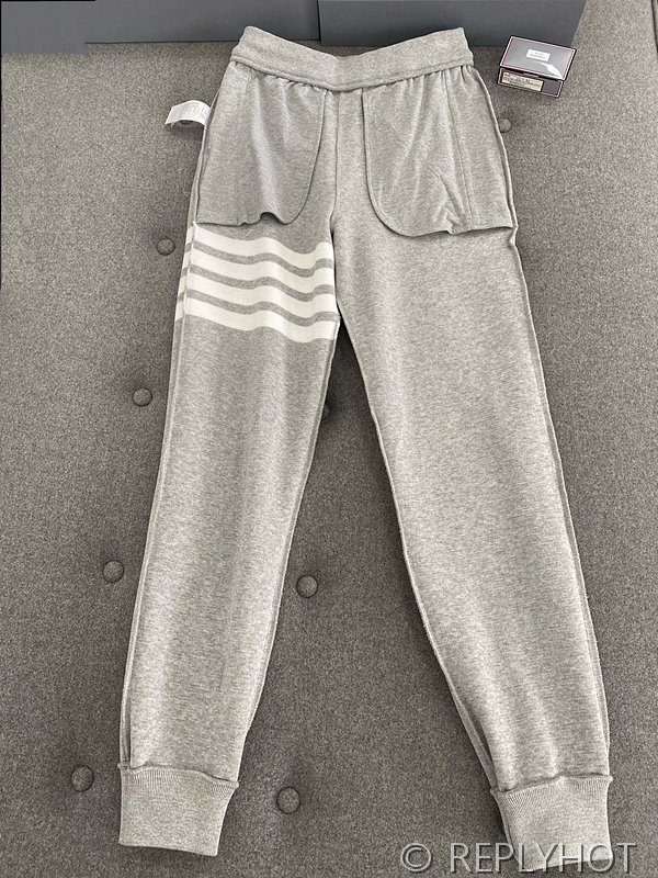 톰브라운 스트레이트 캐주얼 팬츠 그레이