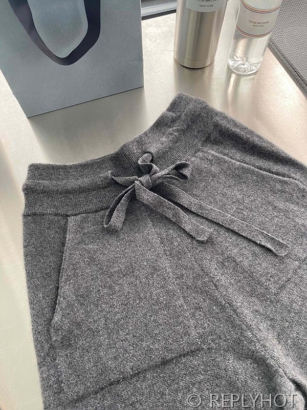 톰브라운 4바 사선완장 니트 스웨터 조거 팬츠 [매장가 170만원대]