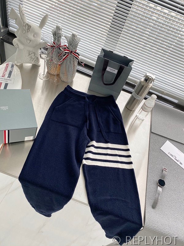 톰브라운 4바 사선완장 니트 스웨터 조거 팬츠 [매장가 170만원대]