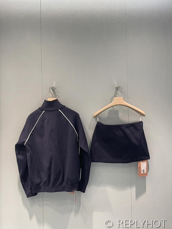 미우미우 나일론 플리스 카디건 스커트 [매장가 497만원대]