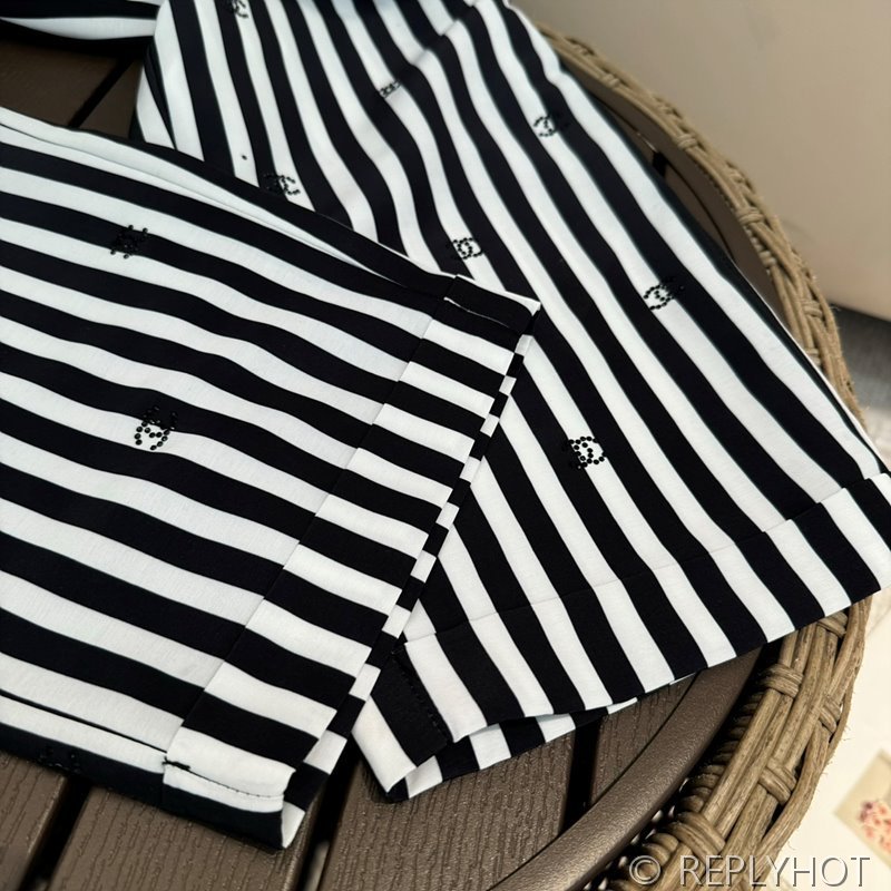 샤넬 코코비치 컬렉션 CC로고 스트라이프 오버롤 수트 [매장가 700만원대]