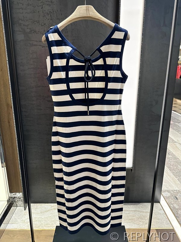 몽클레어 스트라이프 미디 드레스 [매장가 100만원대]