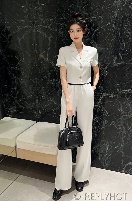 프라다 트라이앵글 로고 투피스세트 2color