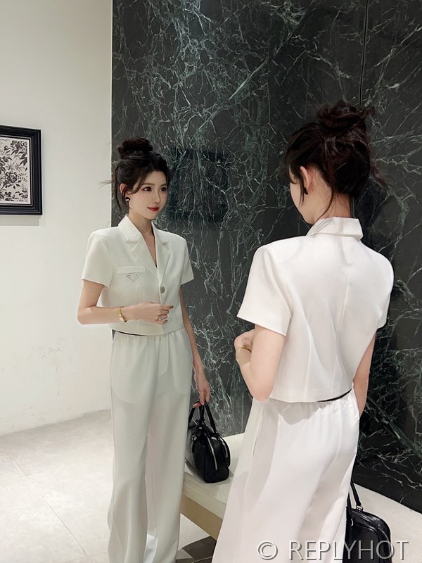 프라다 트라이앵글 로고 투피스세트 2color