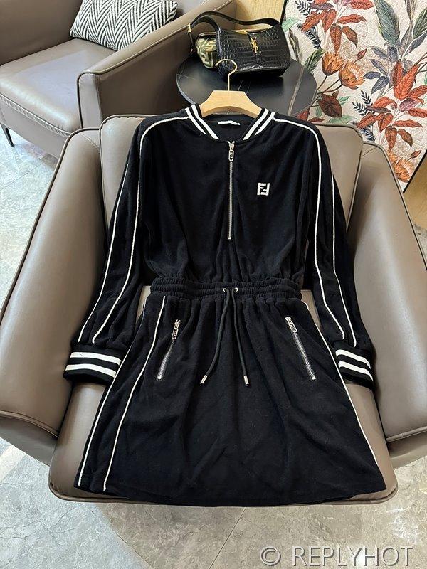 펜디 모노그램 벨벳 원피스