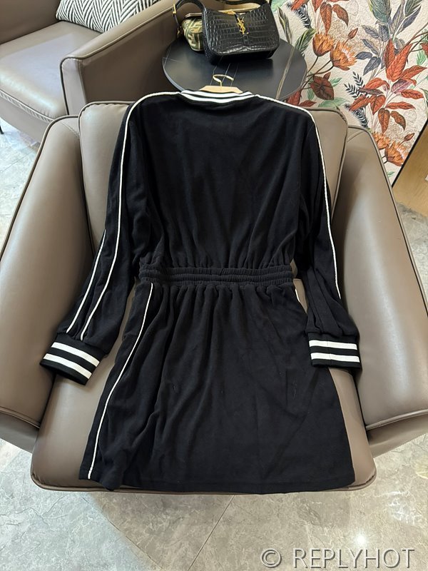 펜디 모노그램 벨벳 원피스