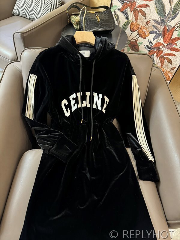 셀린느 벨벳 후드 원피스