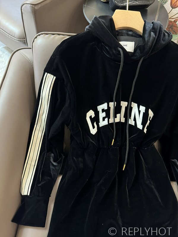 셀린느 벨벳 후드 원피스