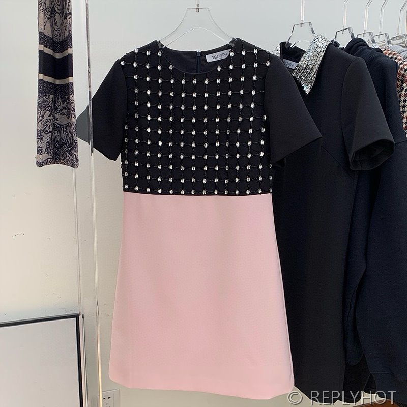 발렌티노 다이아블랙핑크 원피스
