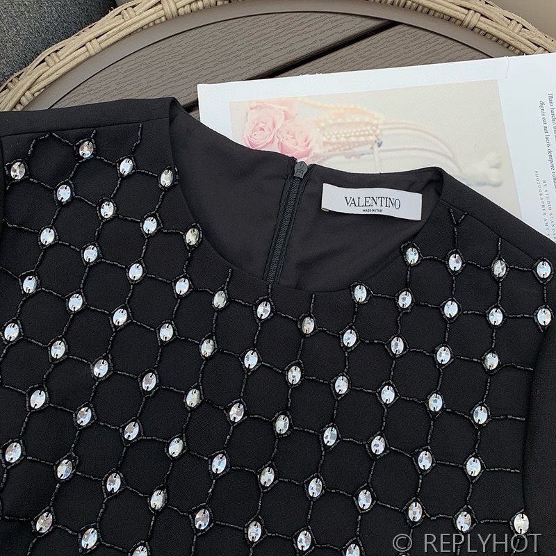 발렌티노 다이아블랙핑크 원피스