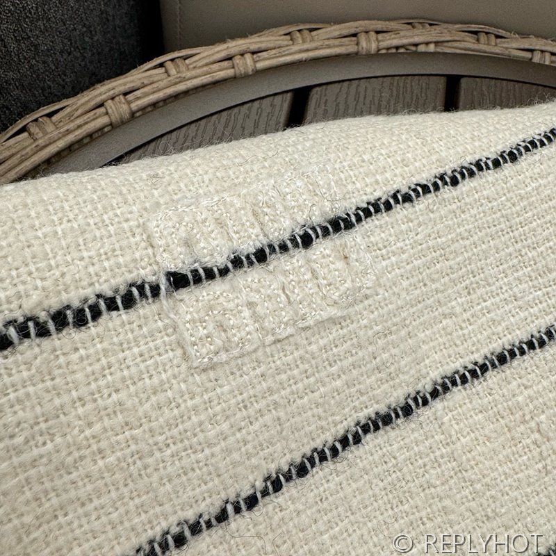 미우미우 스트라이프 울 트위드 투피스