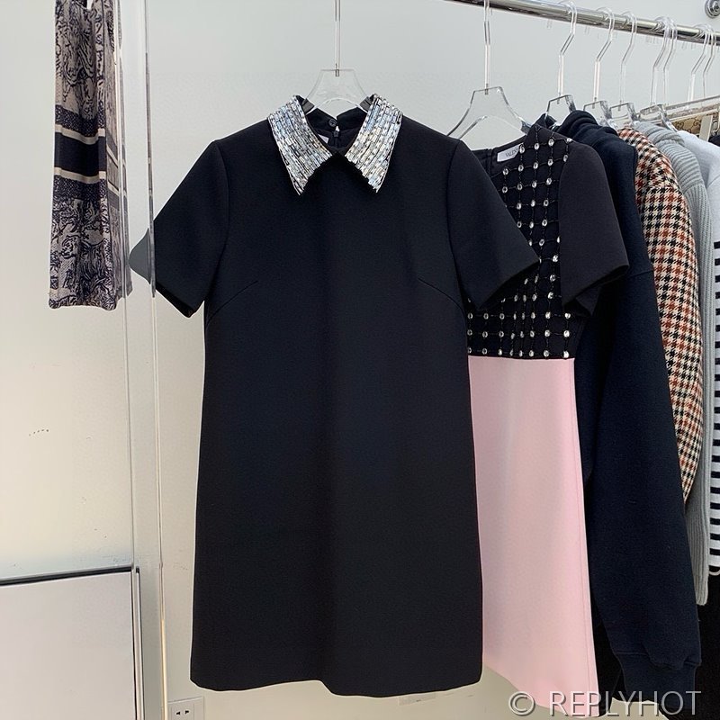 발렌티노 크리스탈 비즈 라펠 카라 원피스