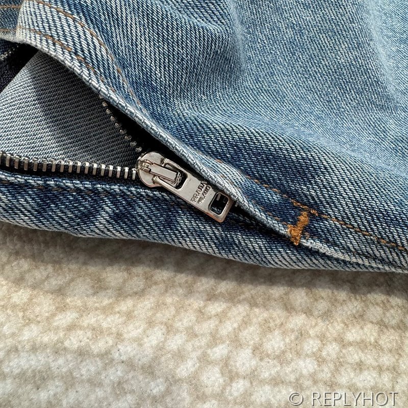 프라다 서스펜더 데님 숏 슈트