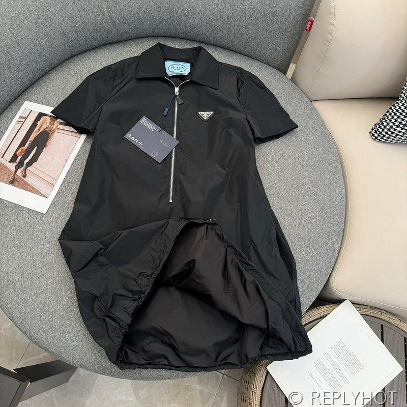 프라다 나일론 라펠 반팔 원피스