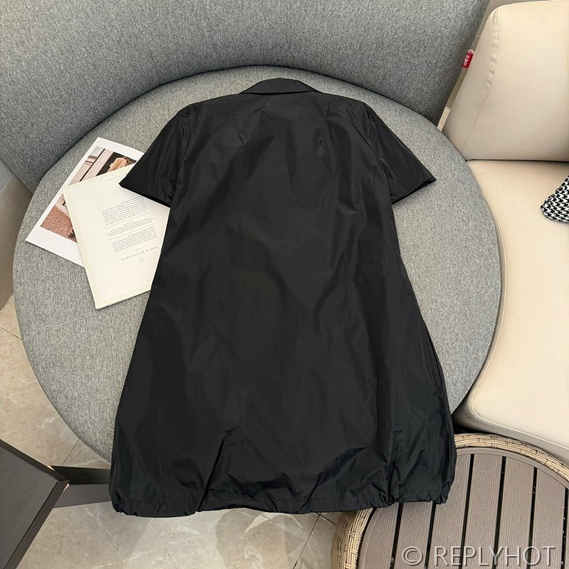 프라다 나일론 라펠 반팔 원피스