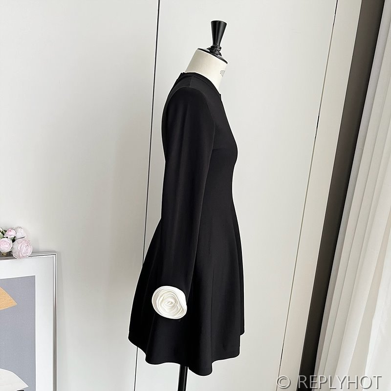 발렌티노 플로럴 아플리케 미니 드레스