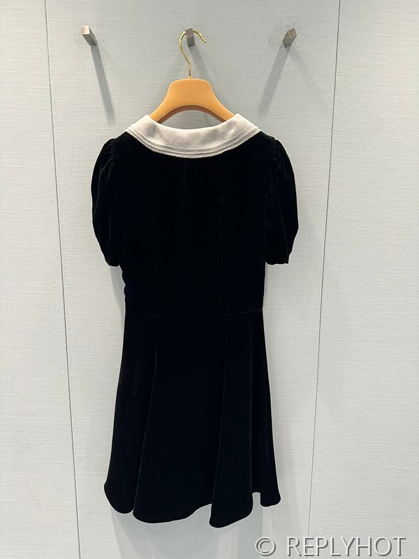 미우미우 벨벳 세일러넥 배색 카라 롱 원피스 [매장가 320만원대]