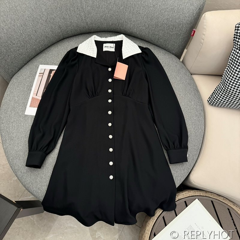 미우미우 사블레 드레스 [매장가 500만원대]