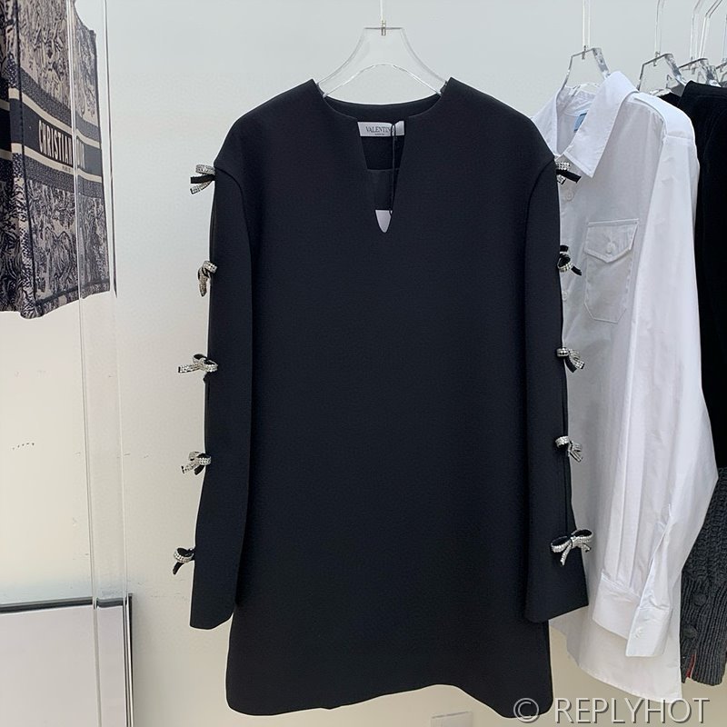 발렌티노 옆트임 원피스 [매장가 450만원대]