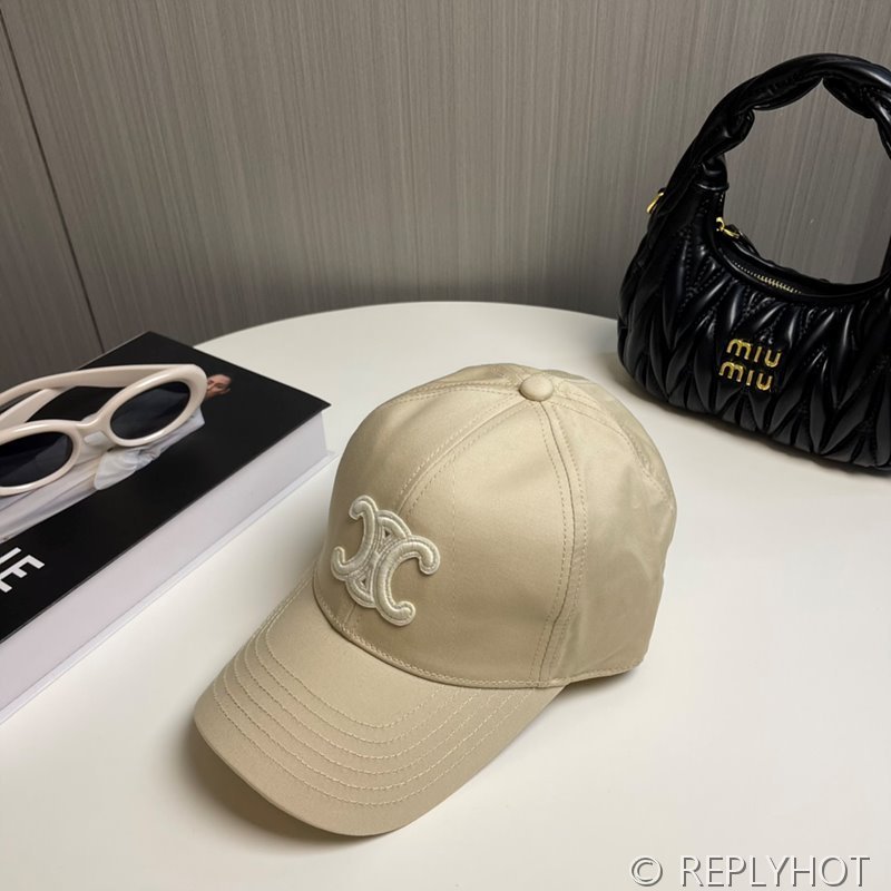 셀린느 트리옹프 베이스볼 캡 [매장가 79만원대]