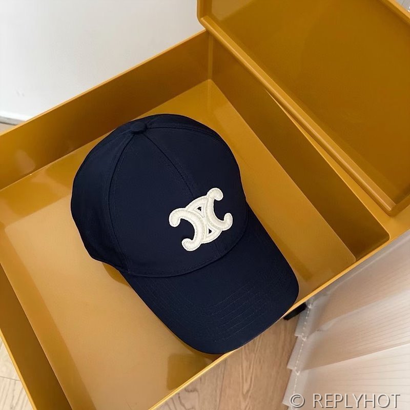 셀린느 트리옹프 베이스볼 캡 [매장가 79만원대]