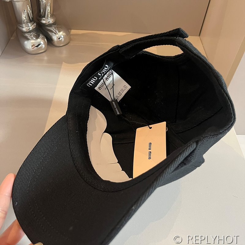 미우미우 드릴 베이스볼 캡 [매장가 69만원대]