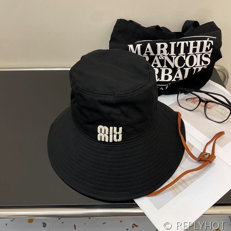 미우미우 드릴 햇 [매장가 86만원대]