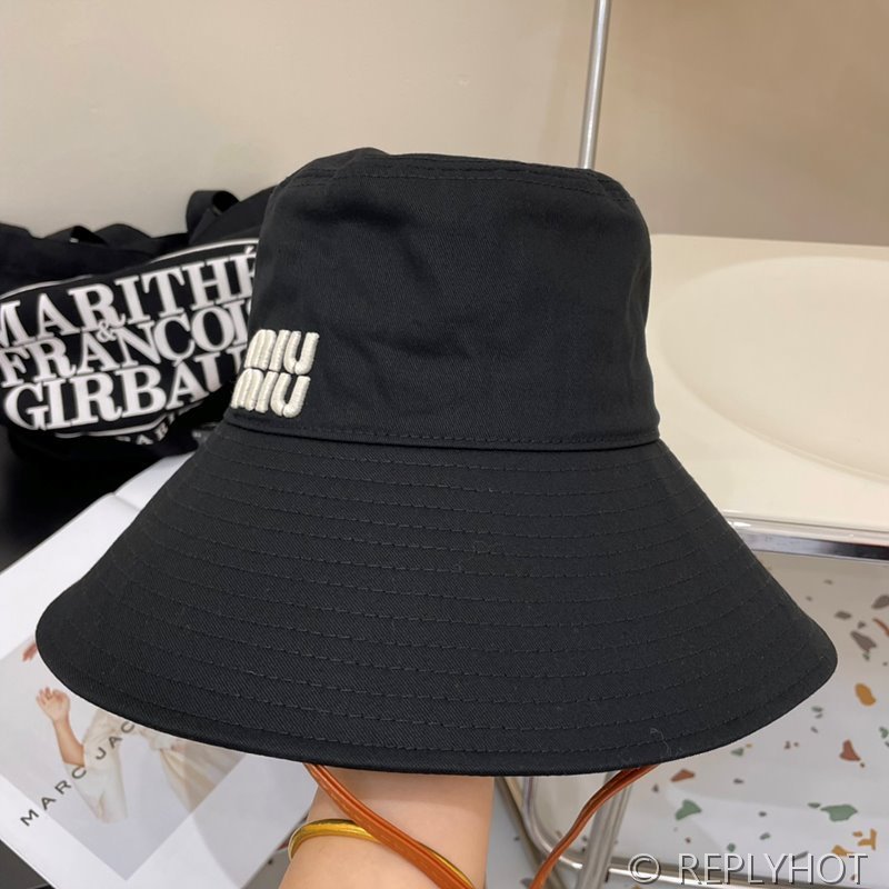 미우미우 드릴 햇 [매장가 86만원대]