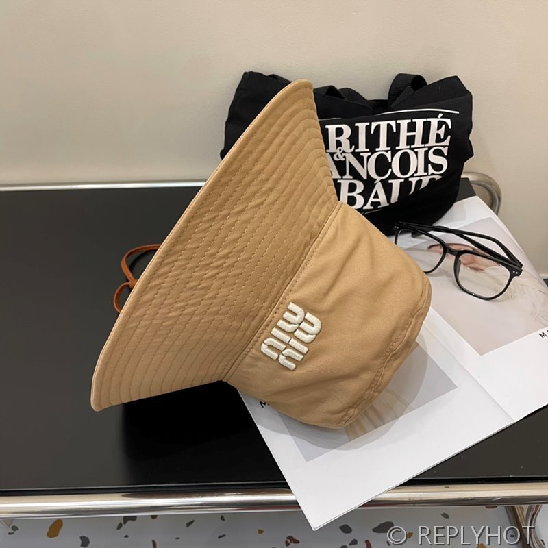 미우미우 드릴 햇 [매장가 86만원대]