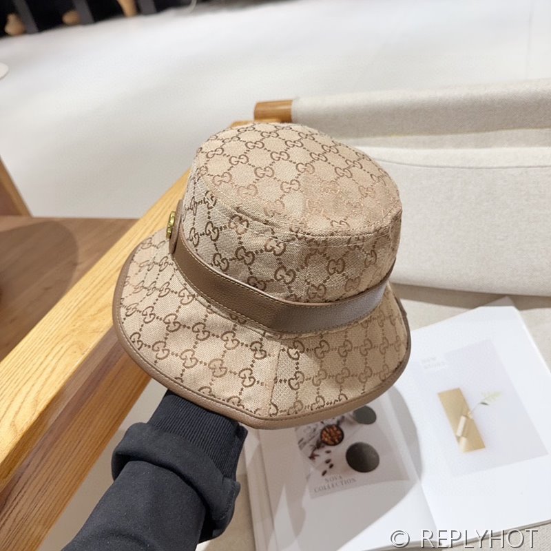 구찌 더블 G 로고의 GG 캔버스 버킷 모자 [매장가 78만원]