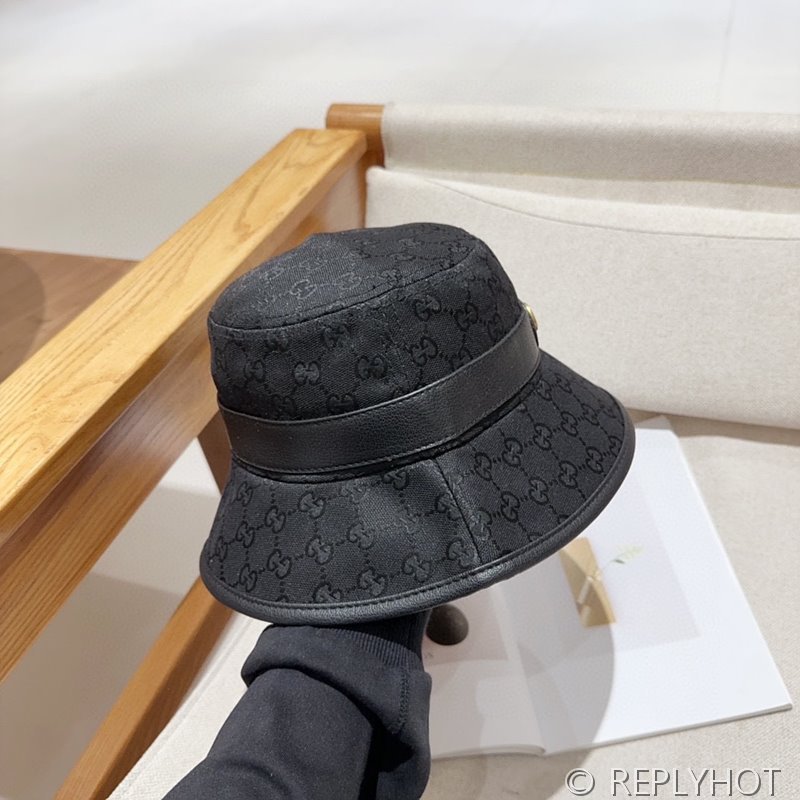구찌 더블 G 로고의 GG 캔버스 버킷 모자 [매장가 78만원]