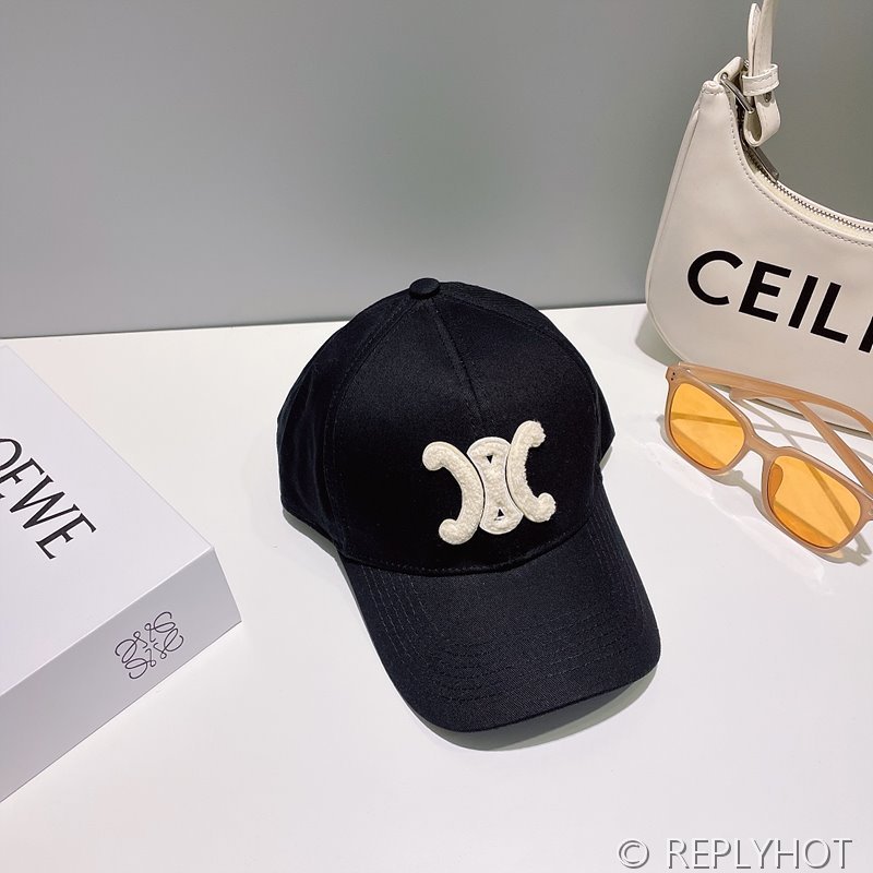 셀린느 트리옹프 베이스볼 캡 [매장가 79만원대]