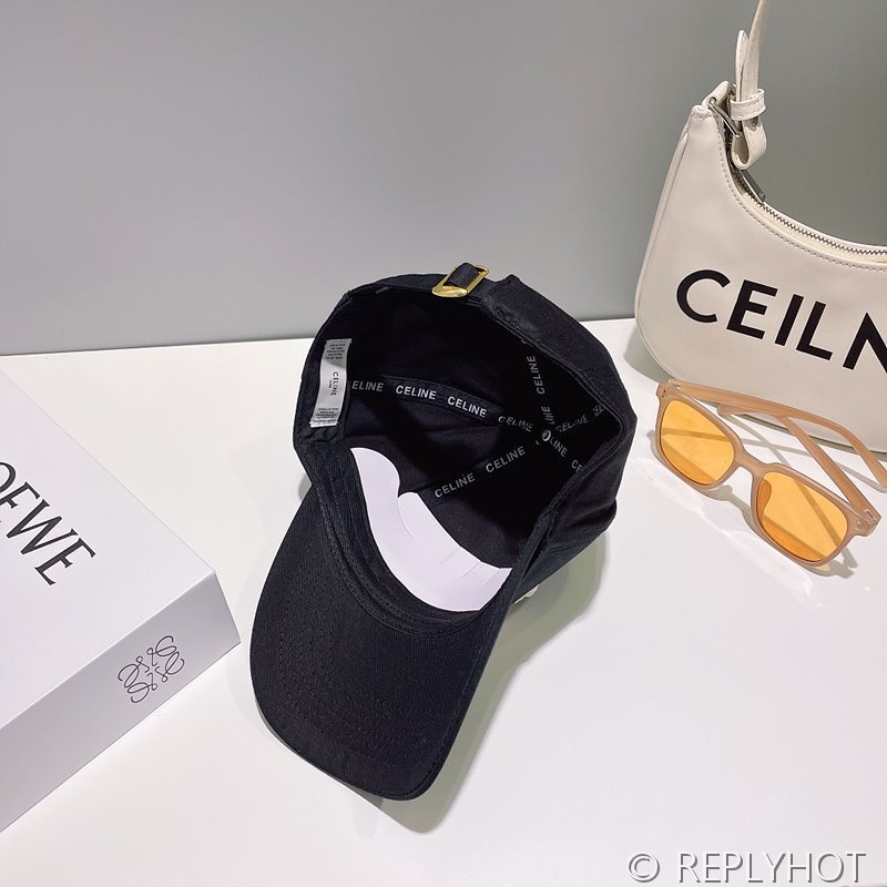 셀린느 트리옹프 베이스볼 캡 [매장가 79만원대]