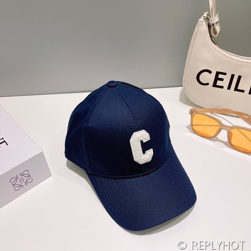 셀린느 이니셜 베이스볼 캡 [매장가 79만원대]