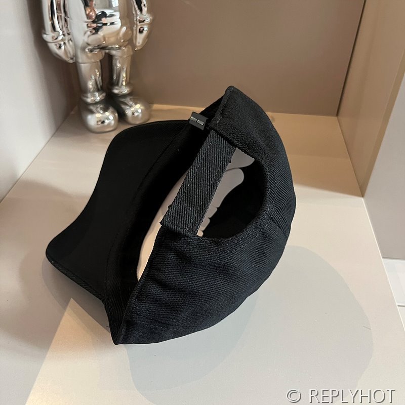 미우미우 드릴 베이스볼 캡 [매장가 69만원대]