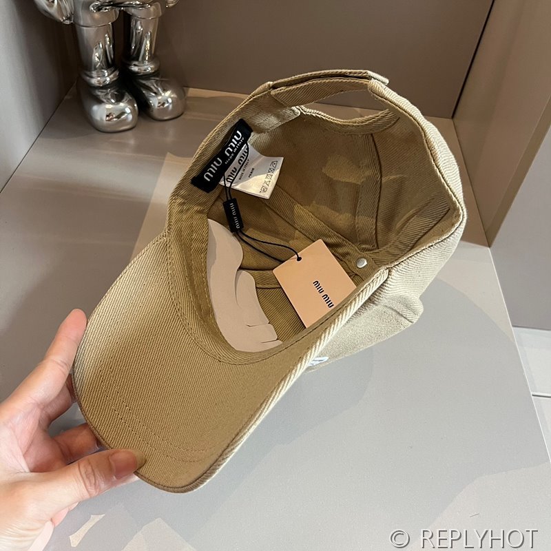 미우미우 드릴 베이스볼 캡 [매장가 69만원대]